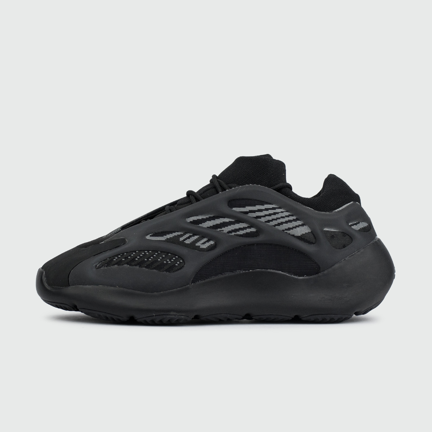 Кроссовки Adidas Yeezy Boost 700 v3 Wmns Alvah