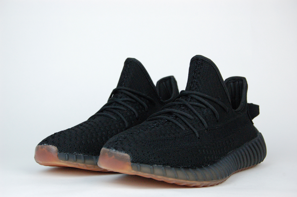 Кроссовки Adidas Yeezy 350 boost v2 Black / Ftwr Brown