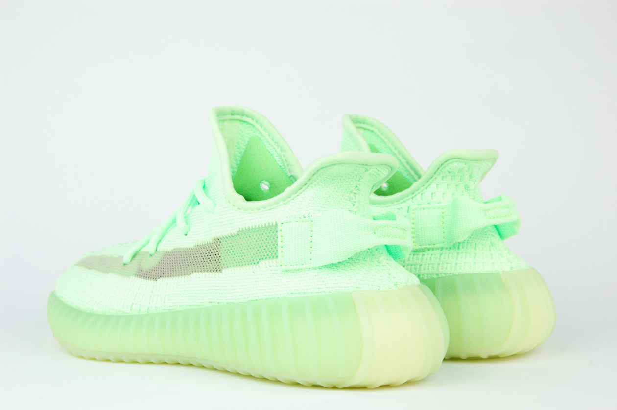 Кроссовки Adidas Yeezy 350 boost v2 Glow