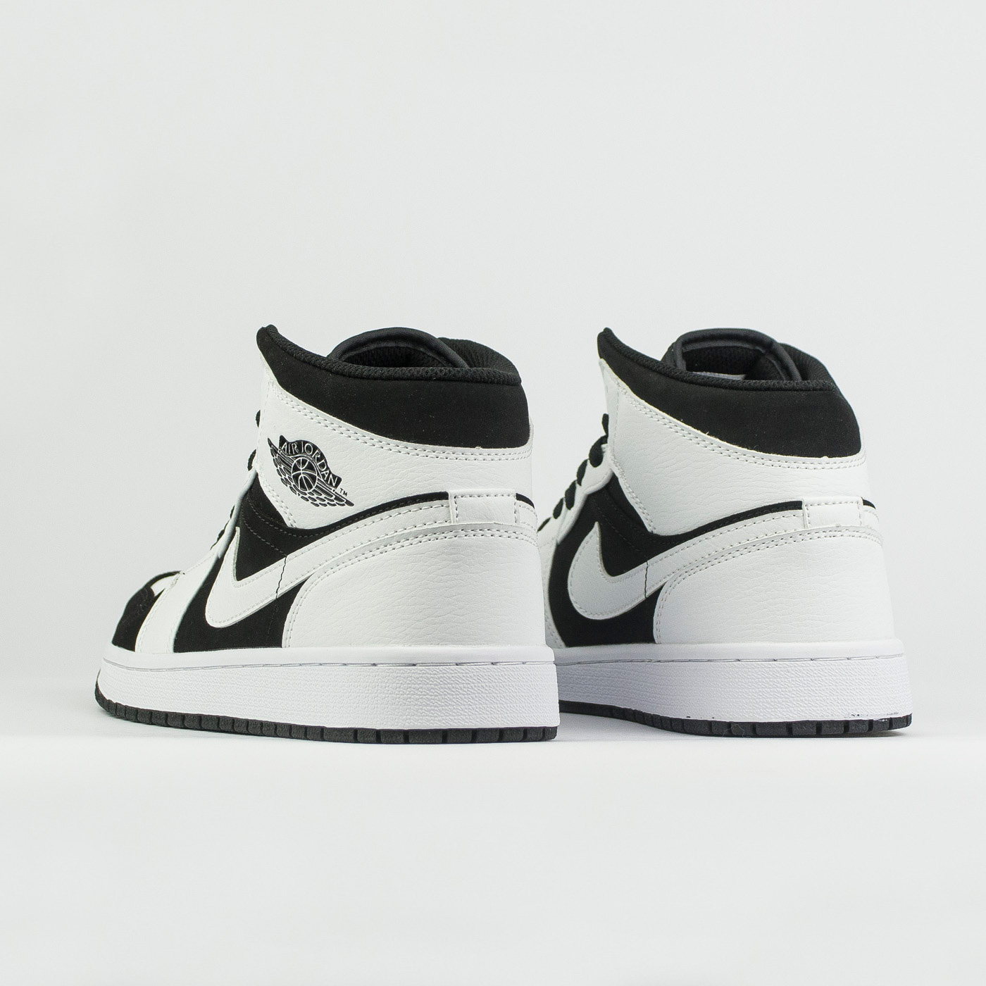 Кроссовки Nike Air Jordan 1 White / Black