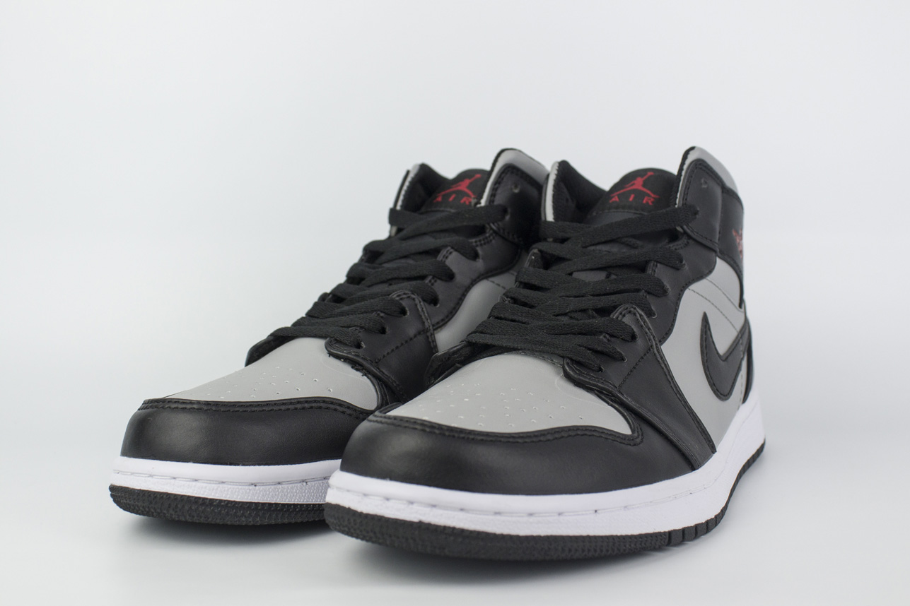 Кроссовки Nike Air Jordan 1 Black / Grey / Red Кроссовки Nike Air Jordan 1 Black / Grey / Red