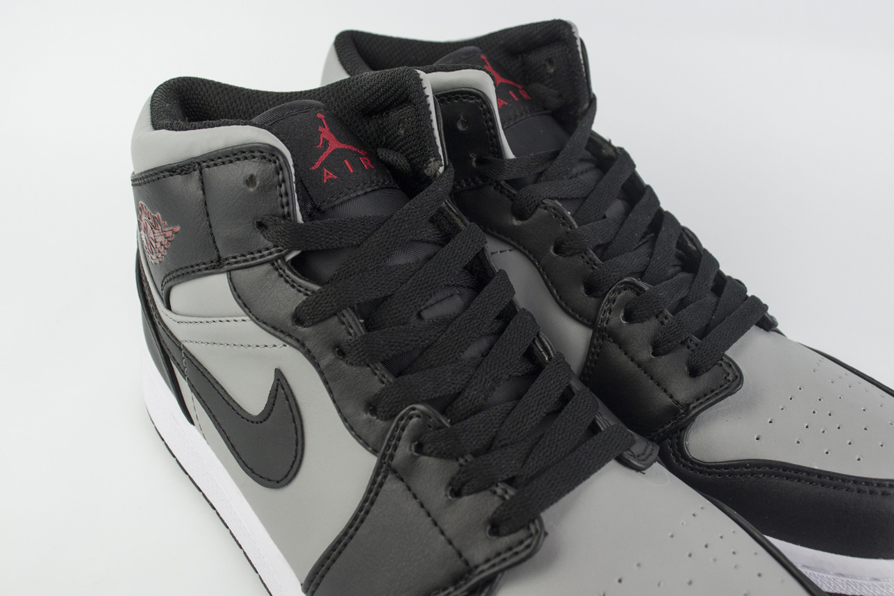 Кроссовки Nike Air Jordan 1 Black / Grey / Red Кроссовки Nike Air Jordan 1 Black / Grey / Red