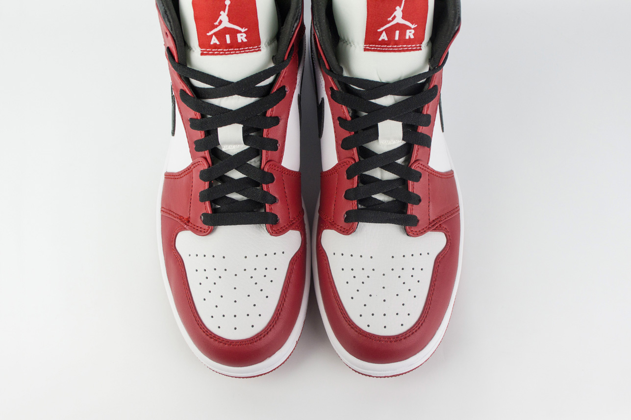 Кроссовки Nike Air Jordan 1 Chicago Кроссовки Nike Air Jordan 1 Chicago