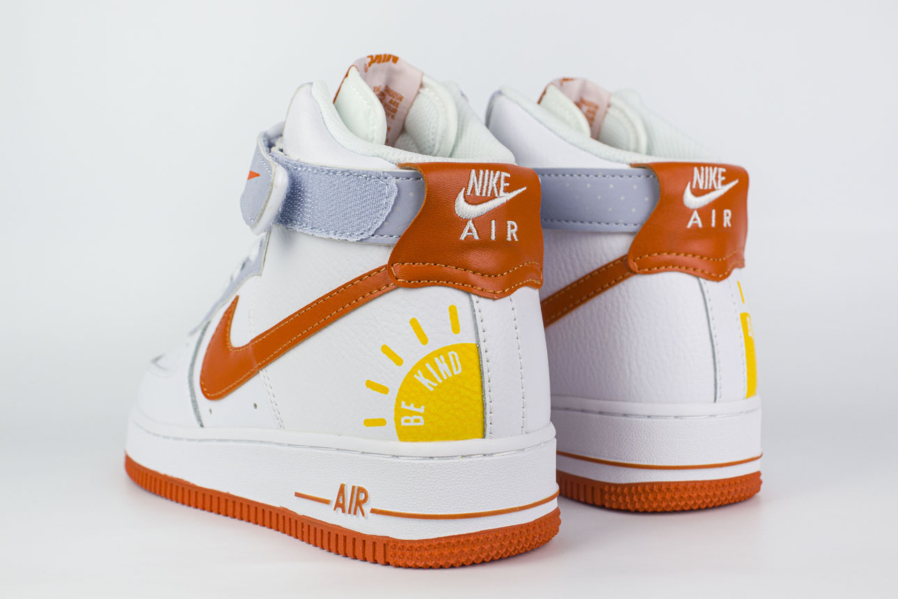 Кроссовки Nike Air Force 1 High Wmns Be Kind Кроссовки Nike Air Force 1 High Wmns Be Kind