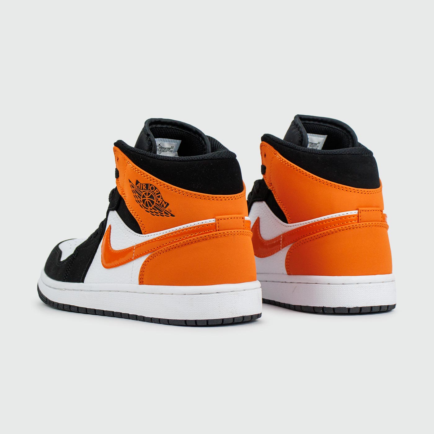 Кроссовки Nike Air Jordan 1 White / Black / Orange Кроссовки Nike Air Jordan 1 White / Black / Orange
