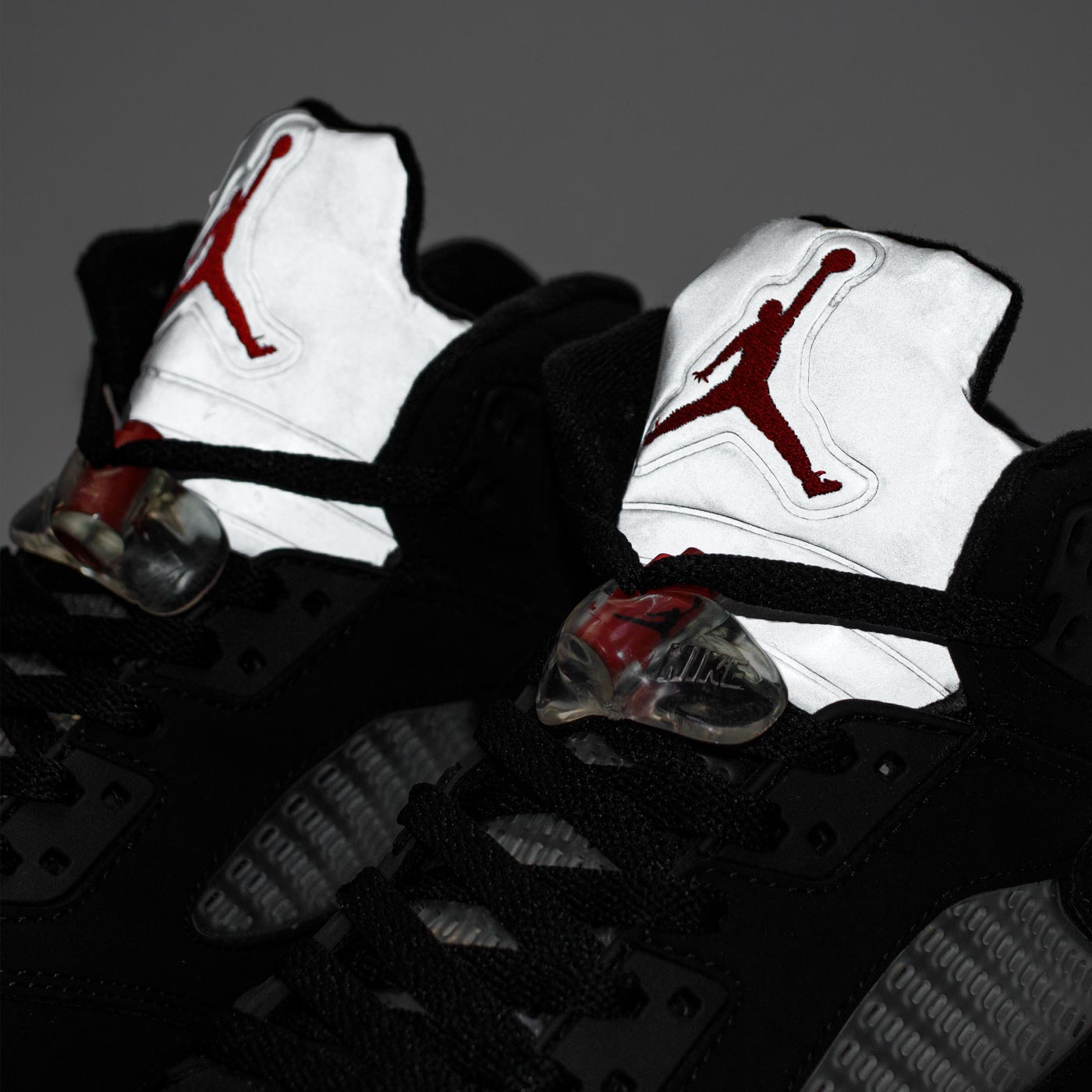 Кроссовки Nike Air Jordan 5 Black Metallic Кроссовки Nike Air Jordan 5 Black Metallic