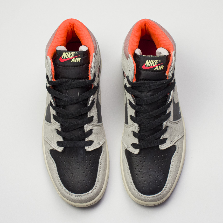 Кроссовки Nike Air Jordan 1 Neutral Grey/Hyper Crimson Кроссовки Nike Air Jordan 1 Neutral Grey/Hyper Crimson