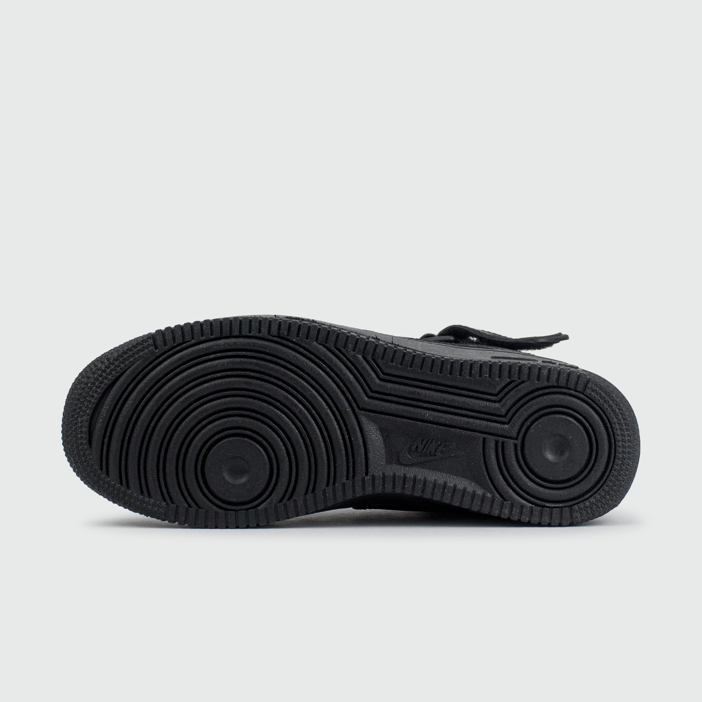 Кроссовки Nike Air Force 1 Mid Wmns Triple Black Кроссовки Nike Air Force 1 Mid Wmns Triple Black
