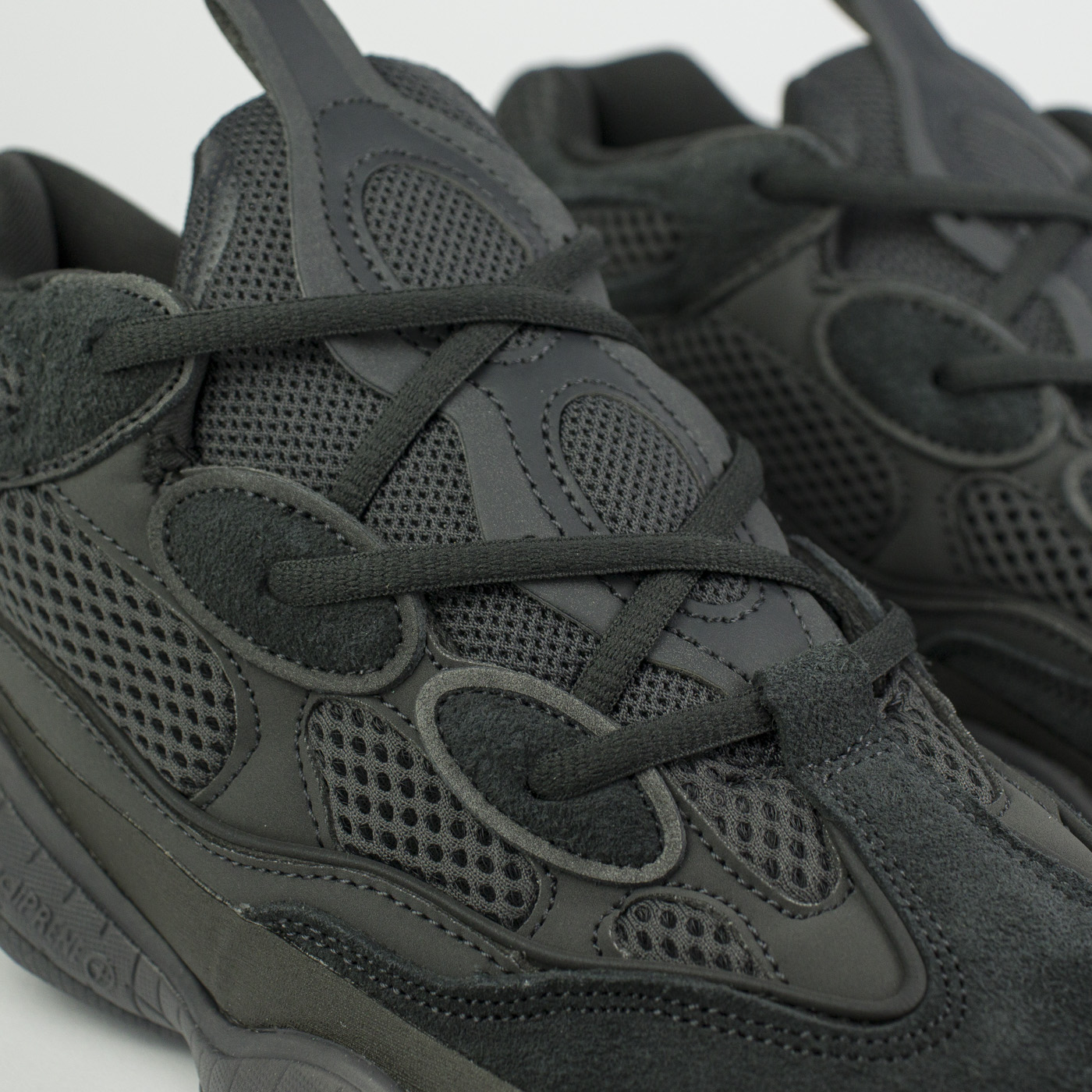 Кроссовки Adidas Yeezy Boost 500 Triple Black Кроссовки Adidas Yeezy Boost 500 Triple Black