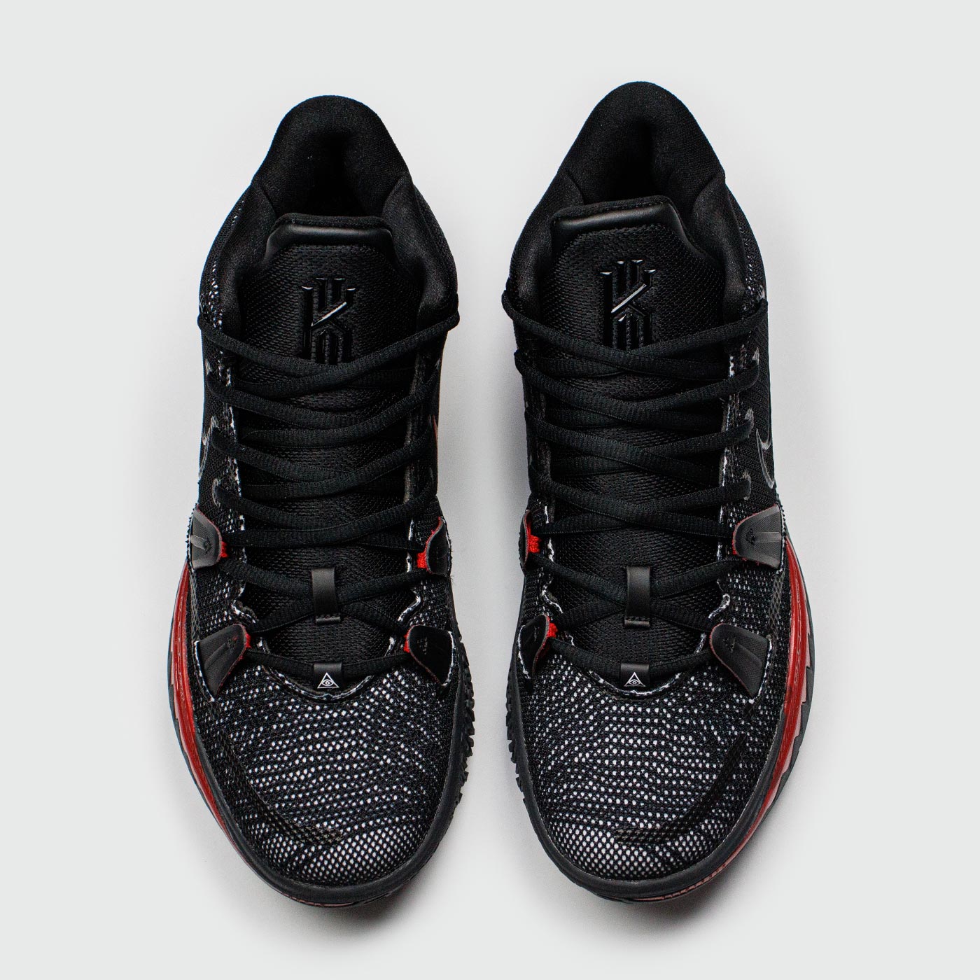Кроссовки Nike Kyrie 7 Black / Red Кроссовки Nike Kyrie 7 Black / Red