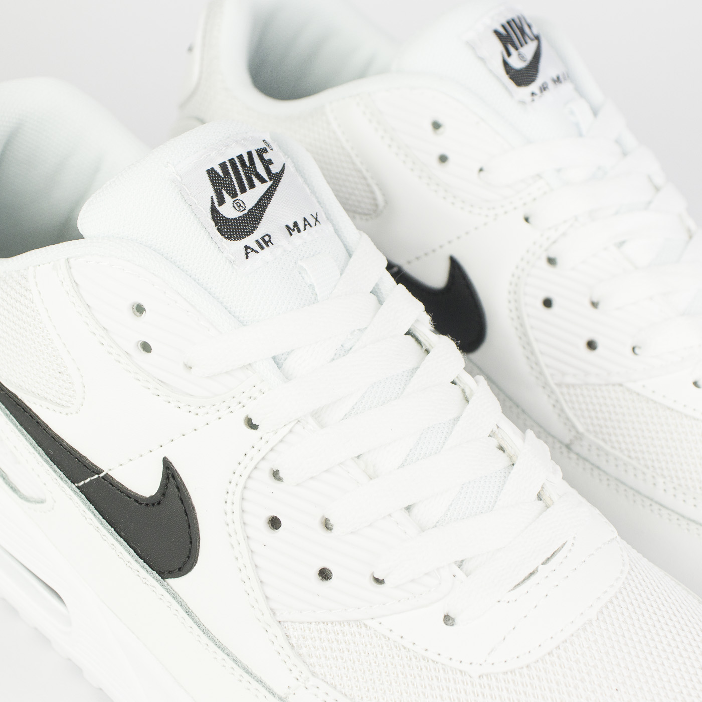 Кроссовки Nike Air Max 90 Wmns White / Black Кроссовки Nike Air Max 90 Wmns White / Black