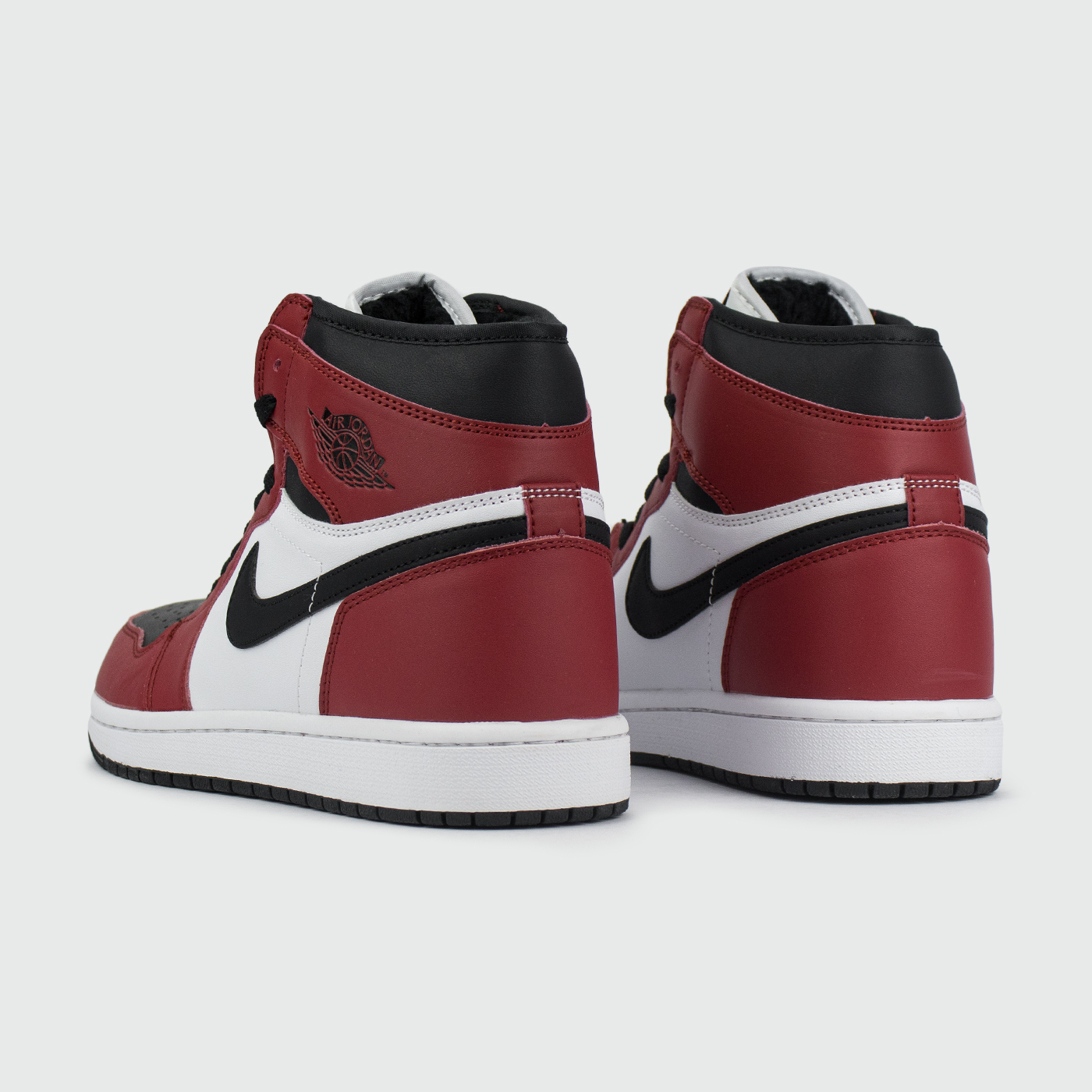 Кроссовки Nike Air Jordan 1 Red / Black with Fur Кроссовки Nike Air Jordan 1 Red / Black with Fur