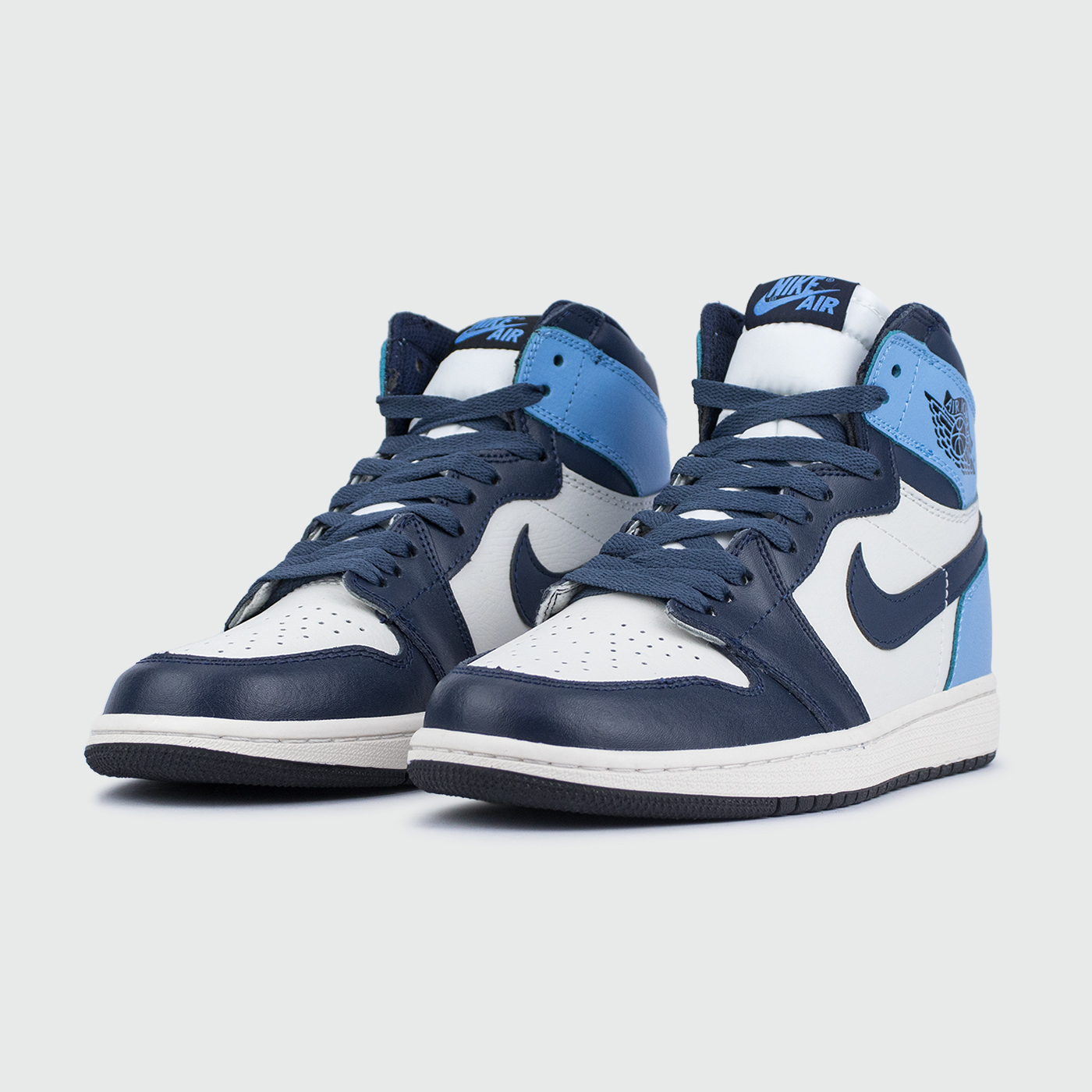 Кроссовки Nike Air Jordan 1 White / Blue Кроссовки Nike Air Jordan 1 White / Blue