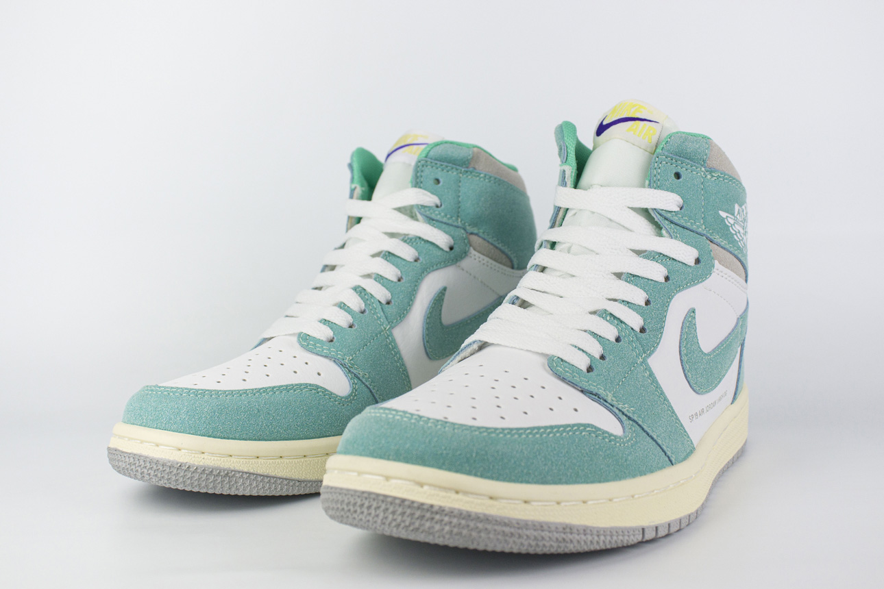 Кроссовки Nike Air Jordan 1 Wmns White / Green dm Кроссовки Nike Air Jordan 1 Wmns White / Green dm