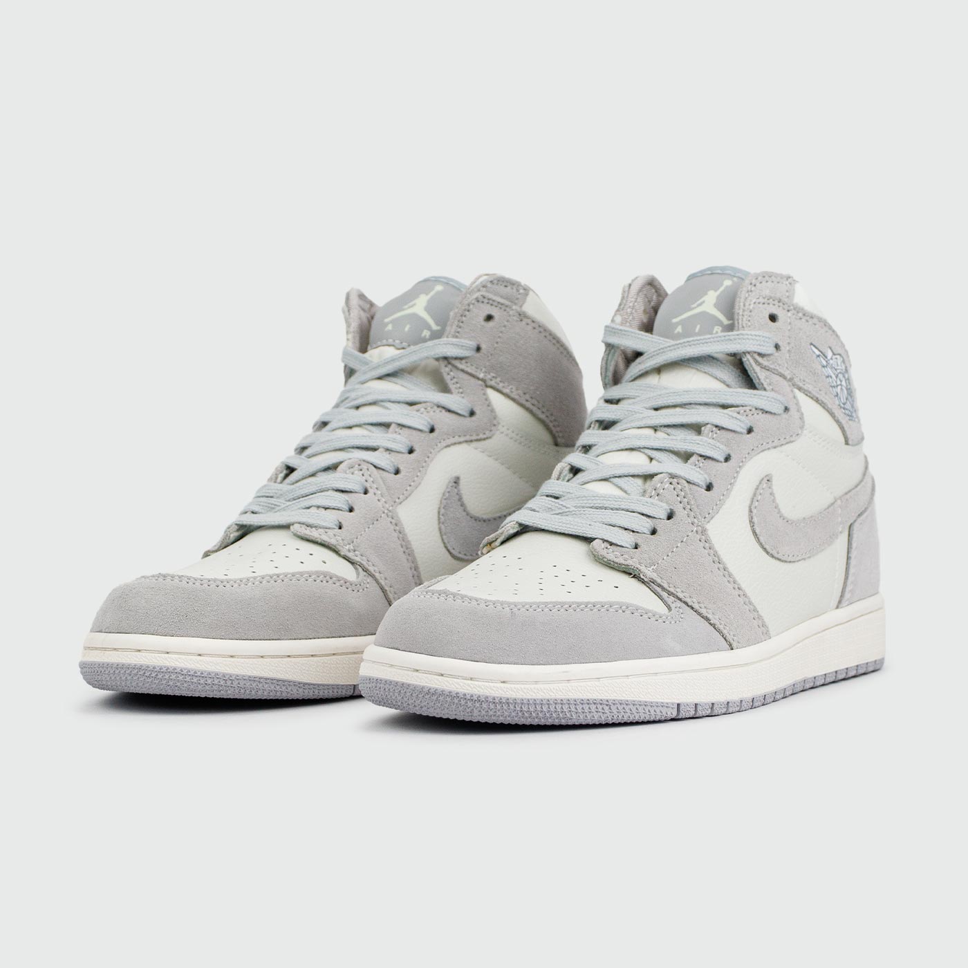 Кроссовки Nike Air Jordan 1 White / Grey new Кроссовки Nike Air Jordan 1 White / Grey new