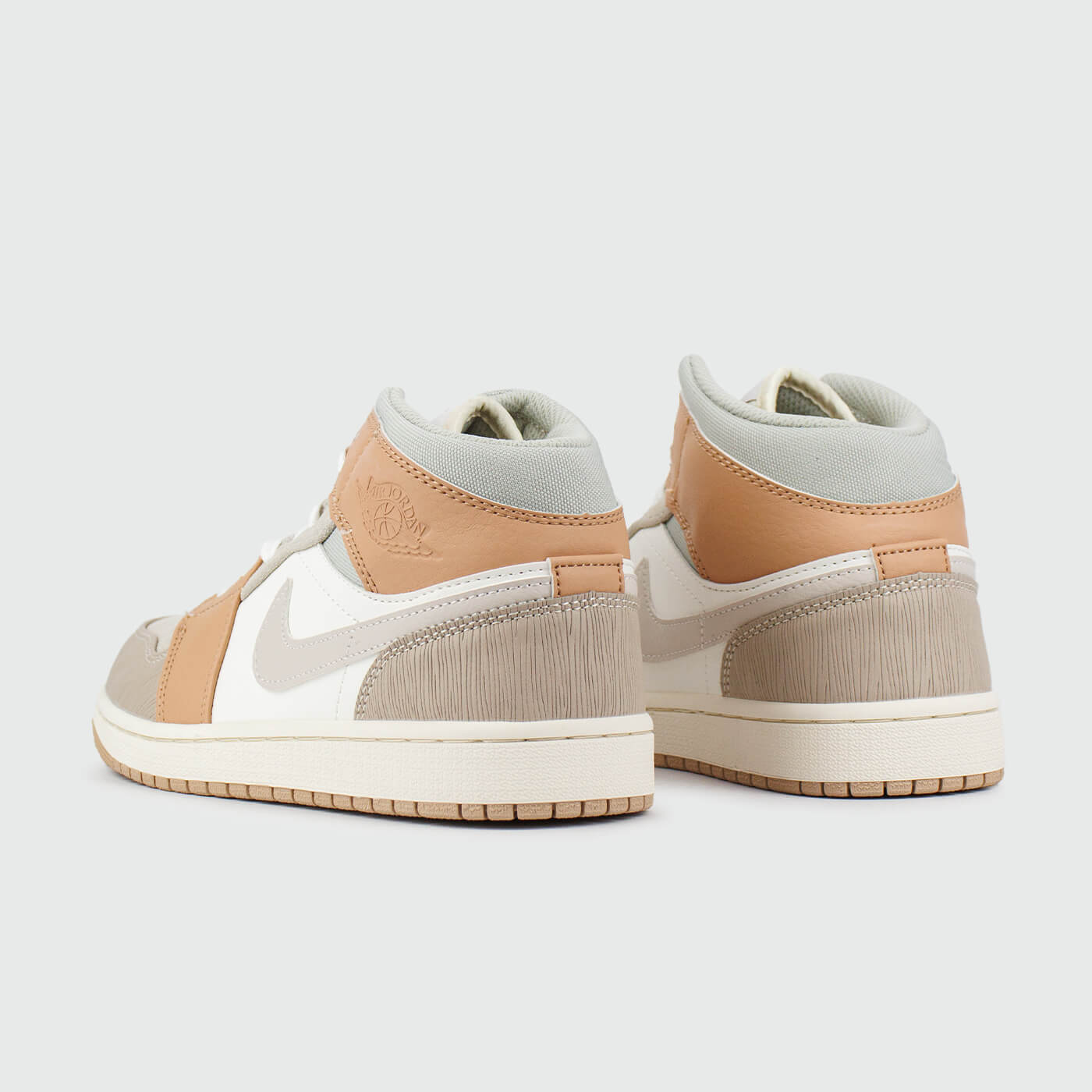 Кроссовки Nike Air Jordan 1 Wmns Cream / White Кроссовки Nike Air Jordan 1 Wmns Cream / White