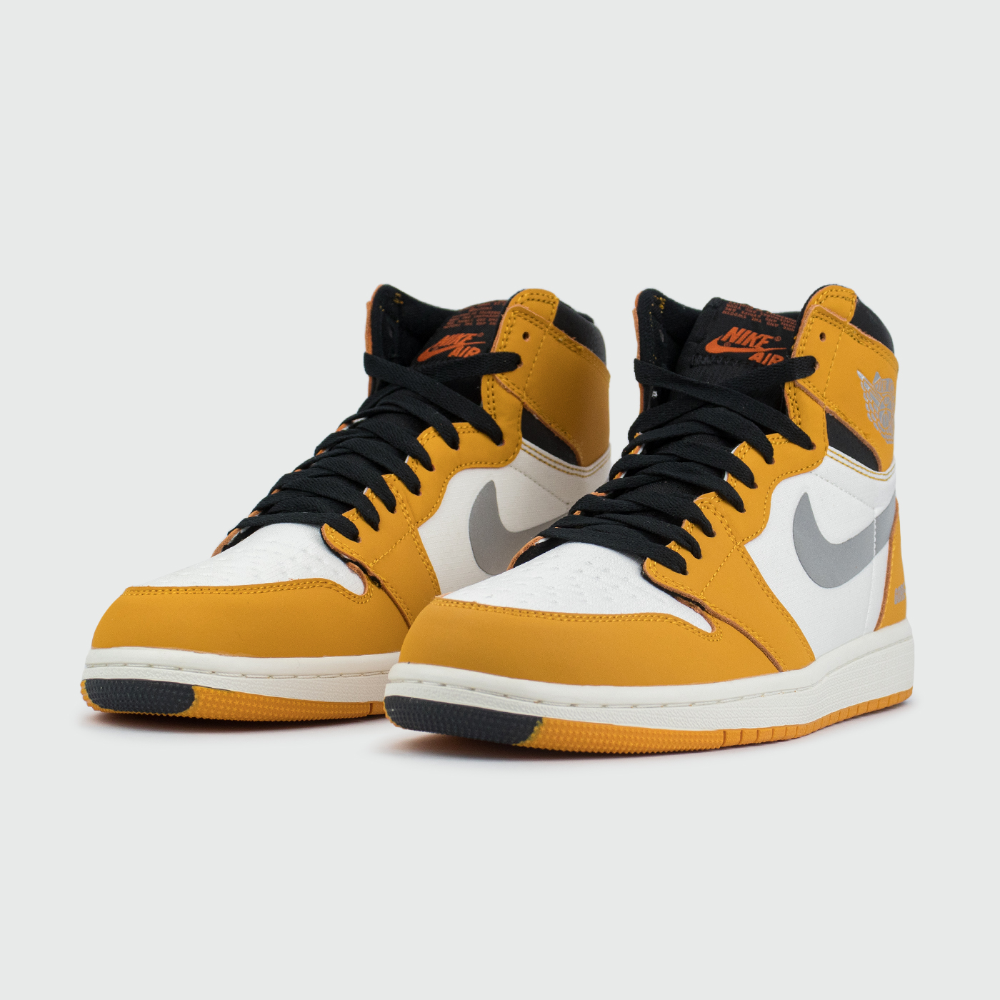 Кроссовки Nike Air Jordan 1 White / Orange Gtx Кроссовки Nike Air Jordan 1 White / Orange Gtx