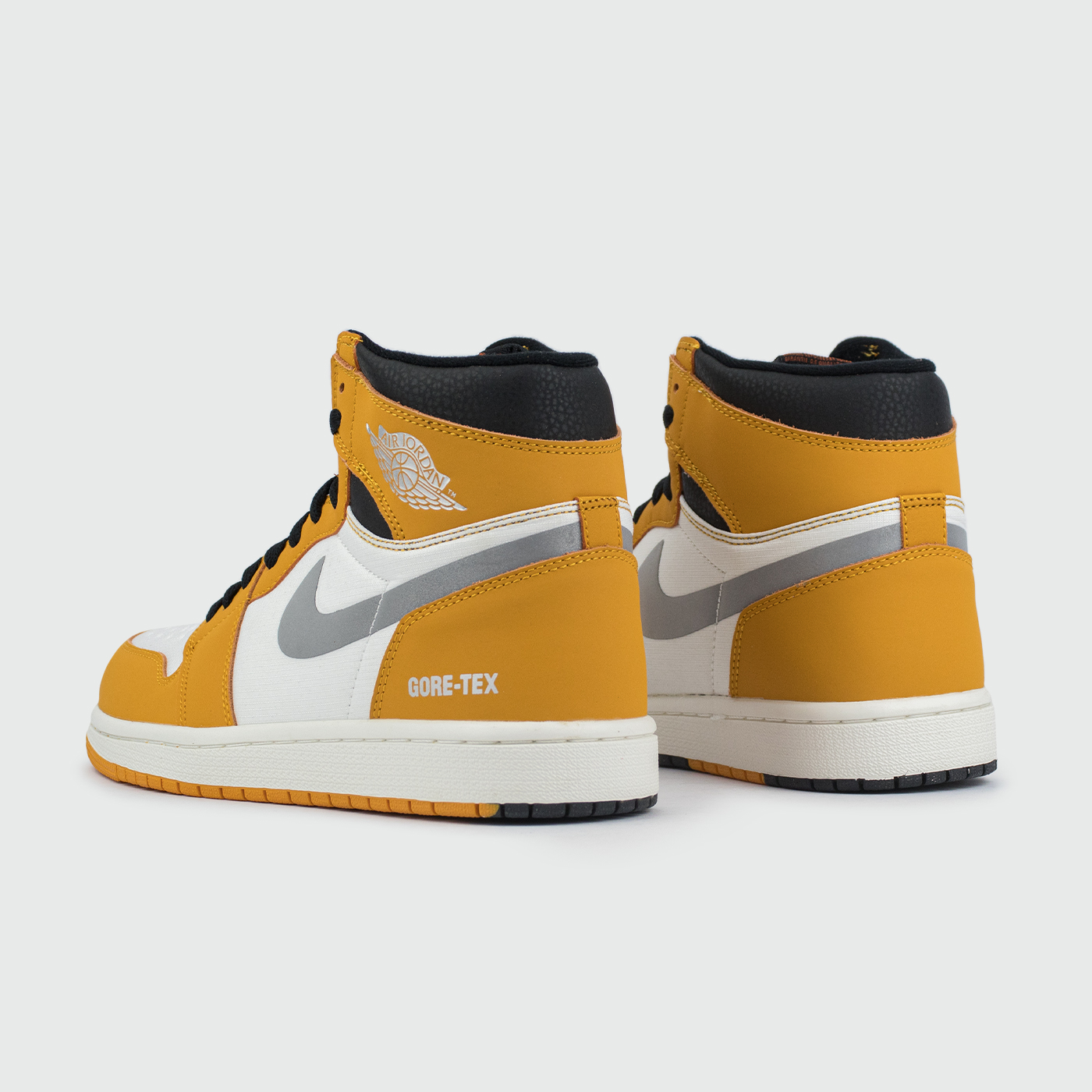Кроссовки Nike Air Jordan 1 White / Orange Gtx Кроссовки Nike Air Jordan 1 White / Orange Gtx