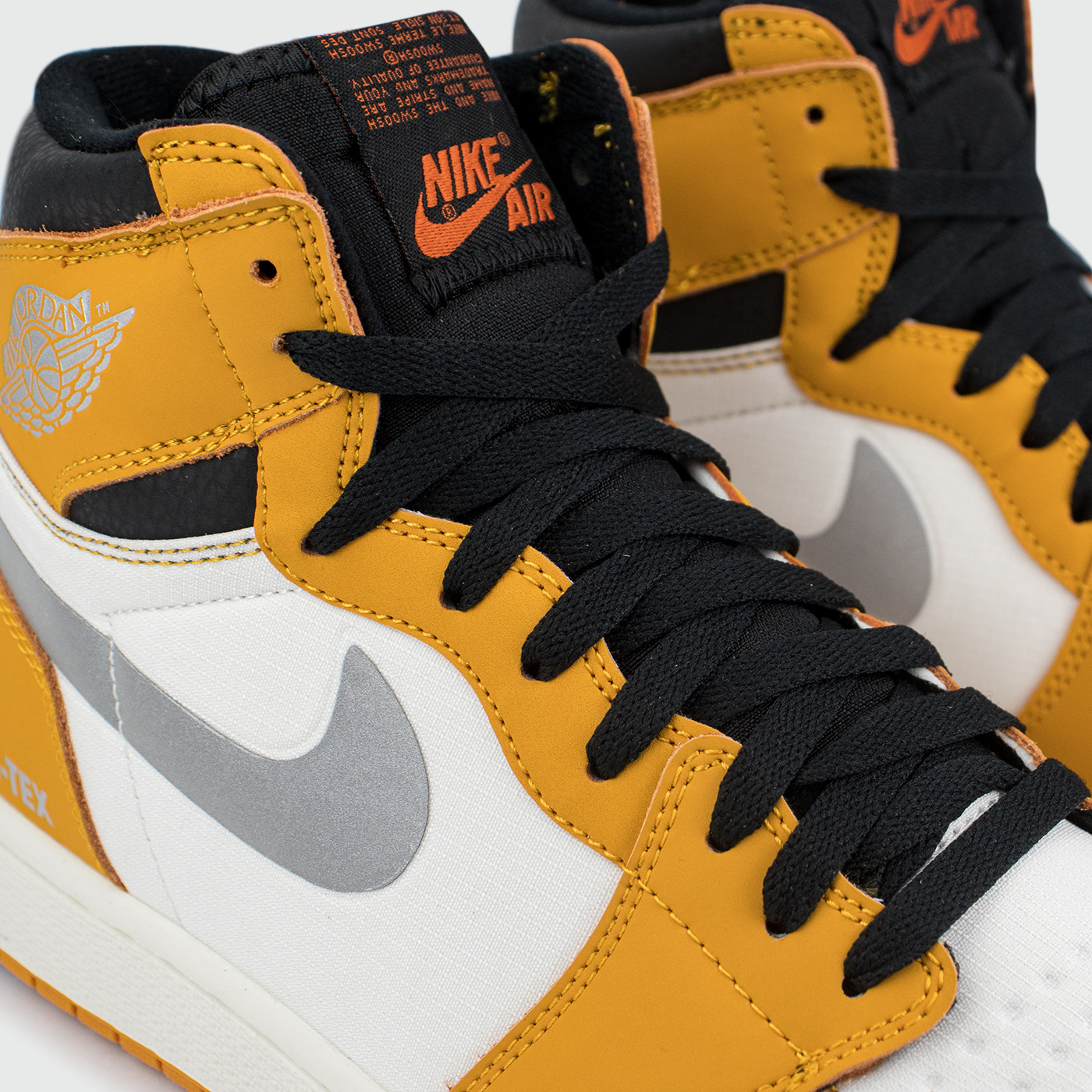 Кроссовки Nike Air Jordan 1 White / Orange Gtx Кроссовки Nike Air Jordan 1 White / Orange Gtx