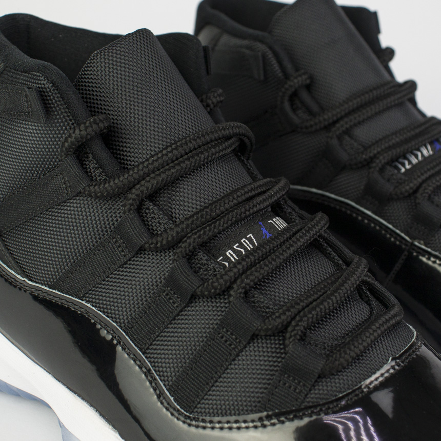 Кроссовки Nike Air Jordan 11 Space Jam Кроссовки Nike Air Jordan 11 Space Jam