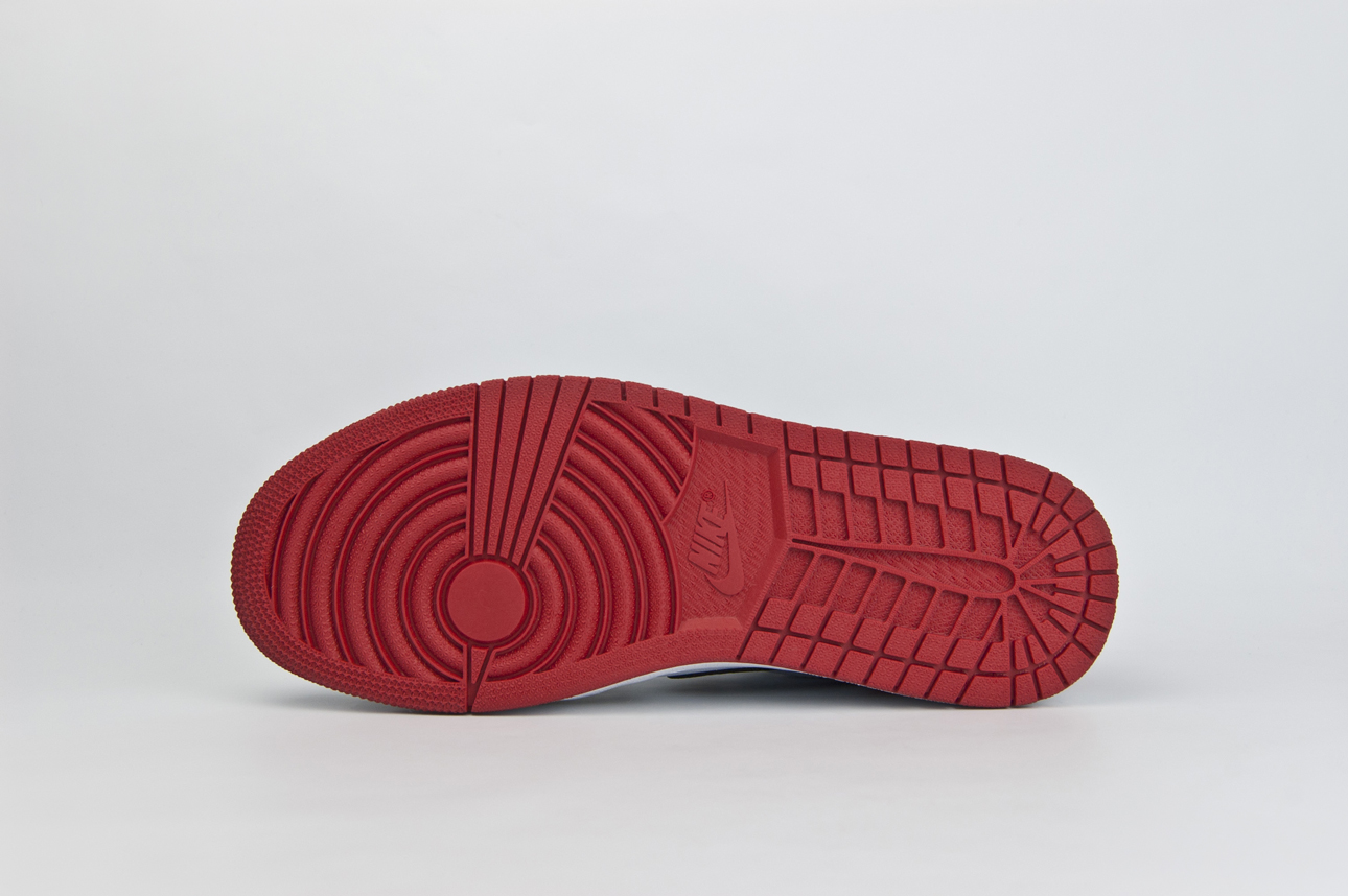 Кроссовки Nike Air Jordan 1 Low Black Toe Кроссовки Nike Air Jordan 1 Low Black Toe