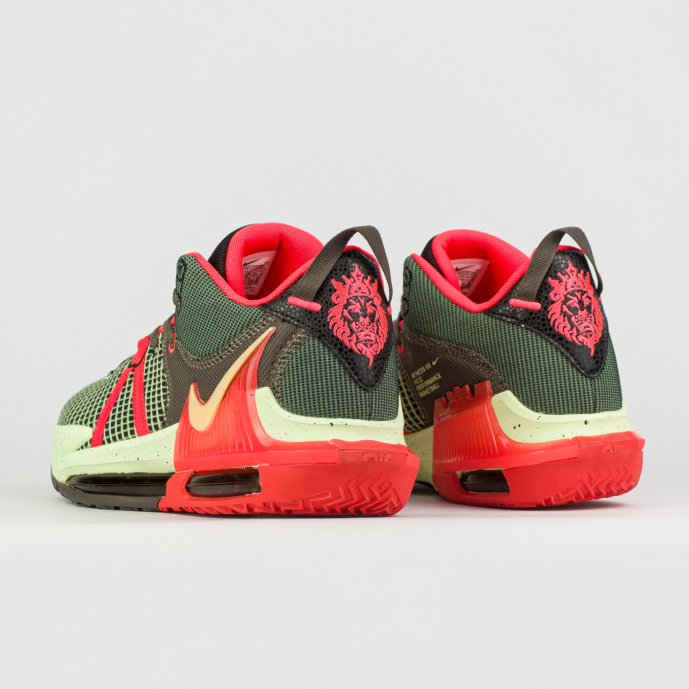 Кроссовки Nike LeBron Witness 7 Alligator Кроссовки Nike LeBron Witness 7 Alligator