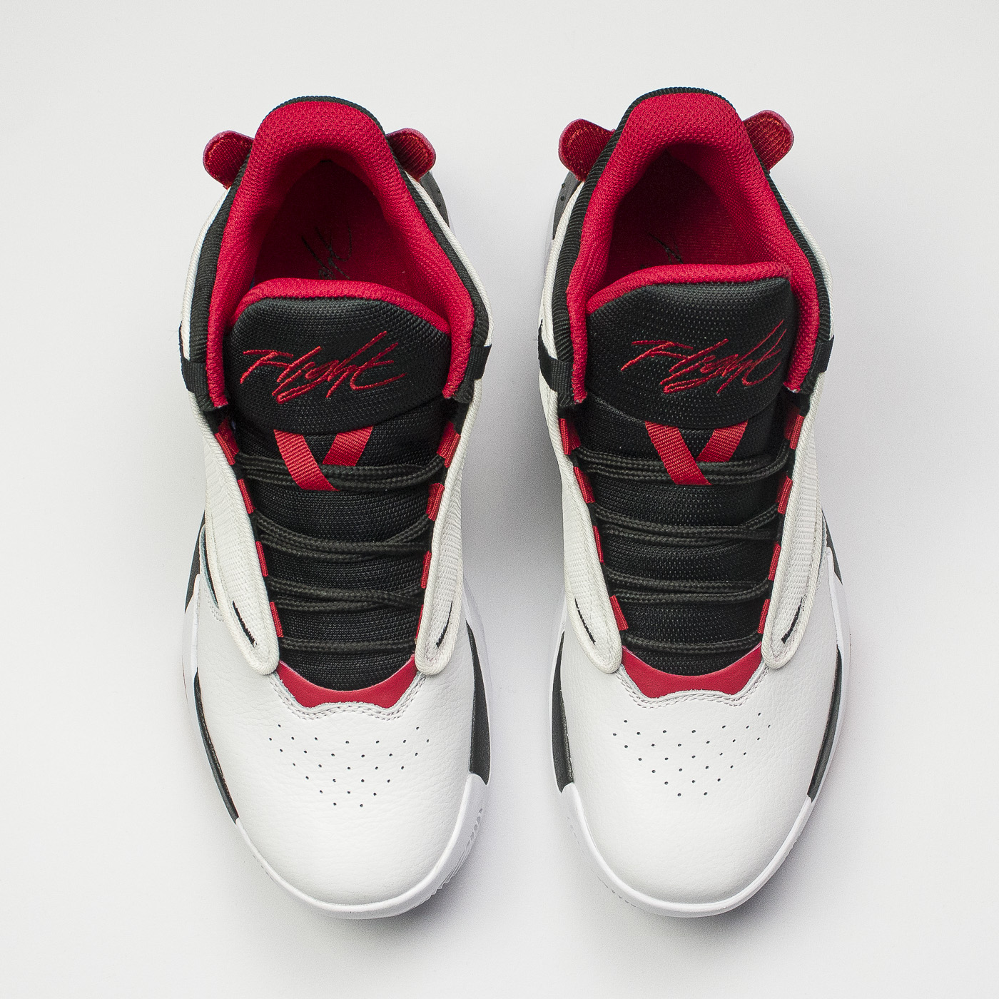 Кроссовки Nike Air Jordan Max Aura 4 White / Red Кроссовки Nike Air Jordan Max Aura 4 White / Red