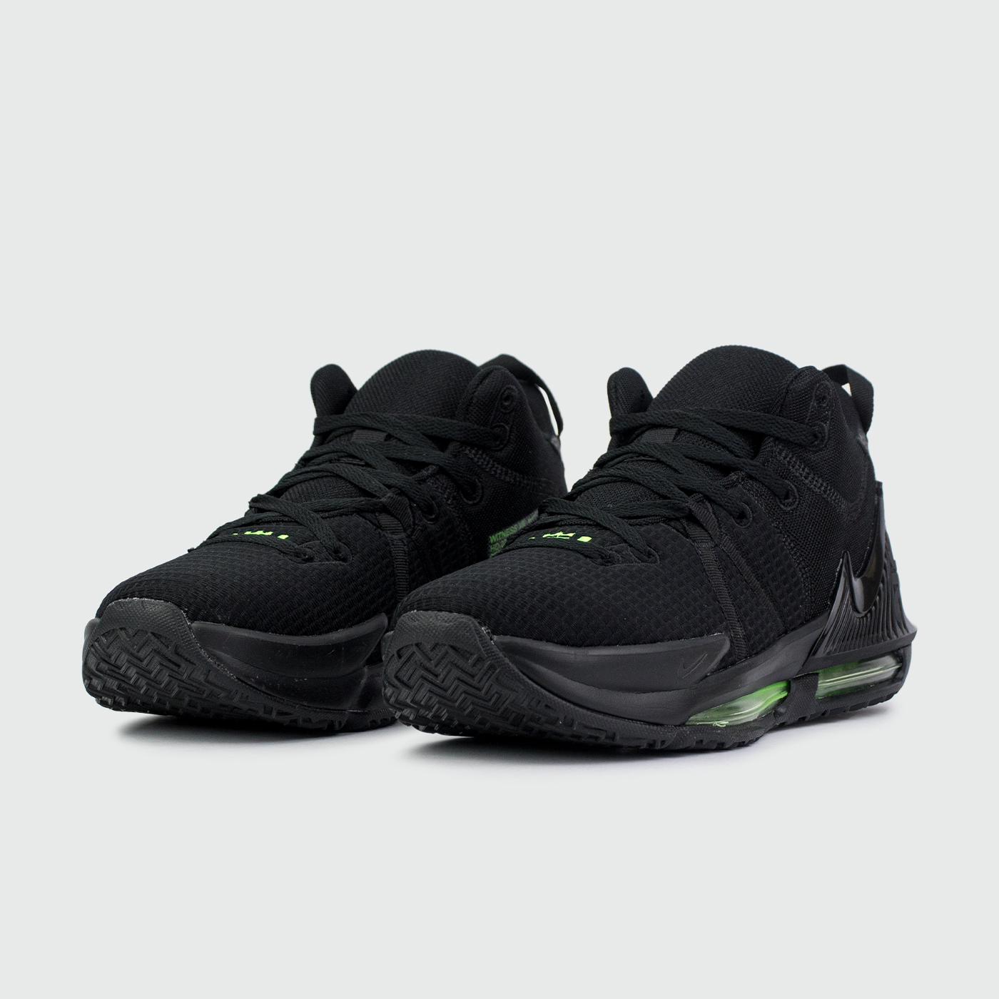 Кроссовки Nike LeBron Witness 7 Black Кроссовки Nike LeBron Witness 7 Black