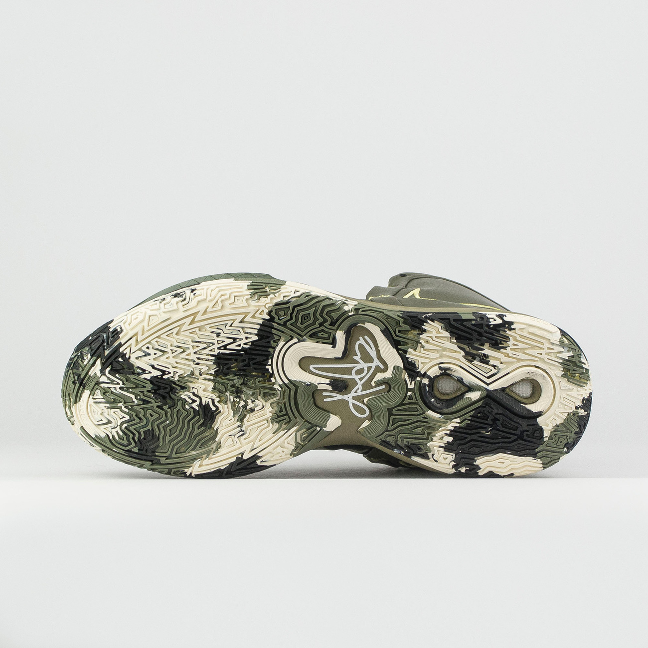 Кроссовки Nike Kyrie Infinity 8 Camo Olive Кроссовки Nike Kyrie Infinity 8 Camo Olive