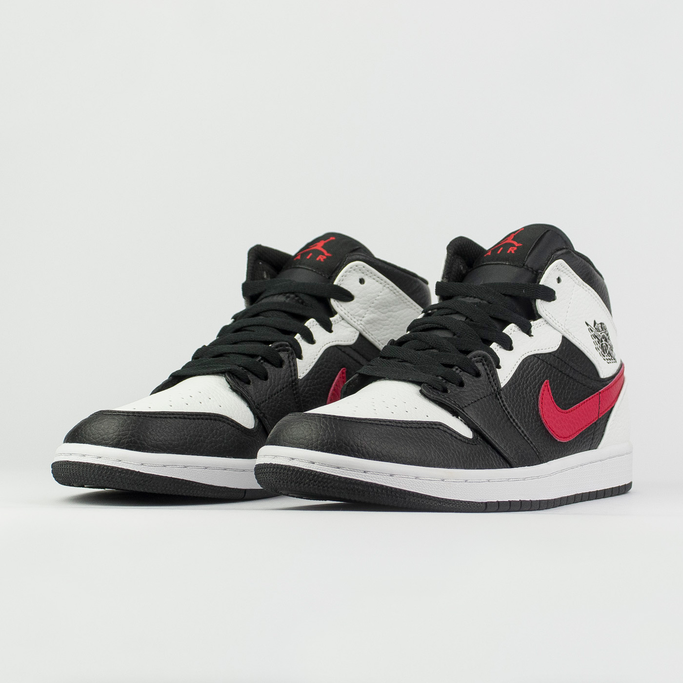 Кроссовки Nike Air Jordan 1 Black / Red