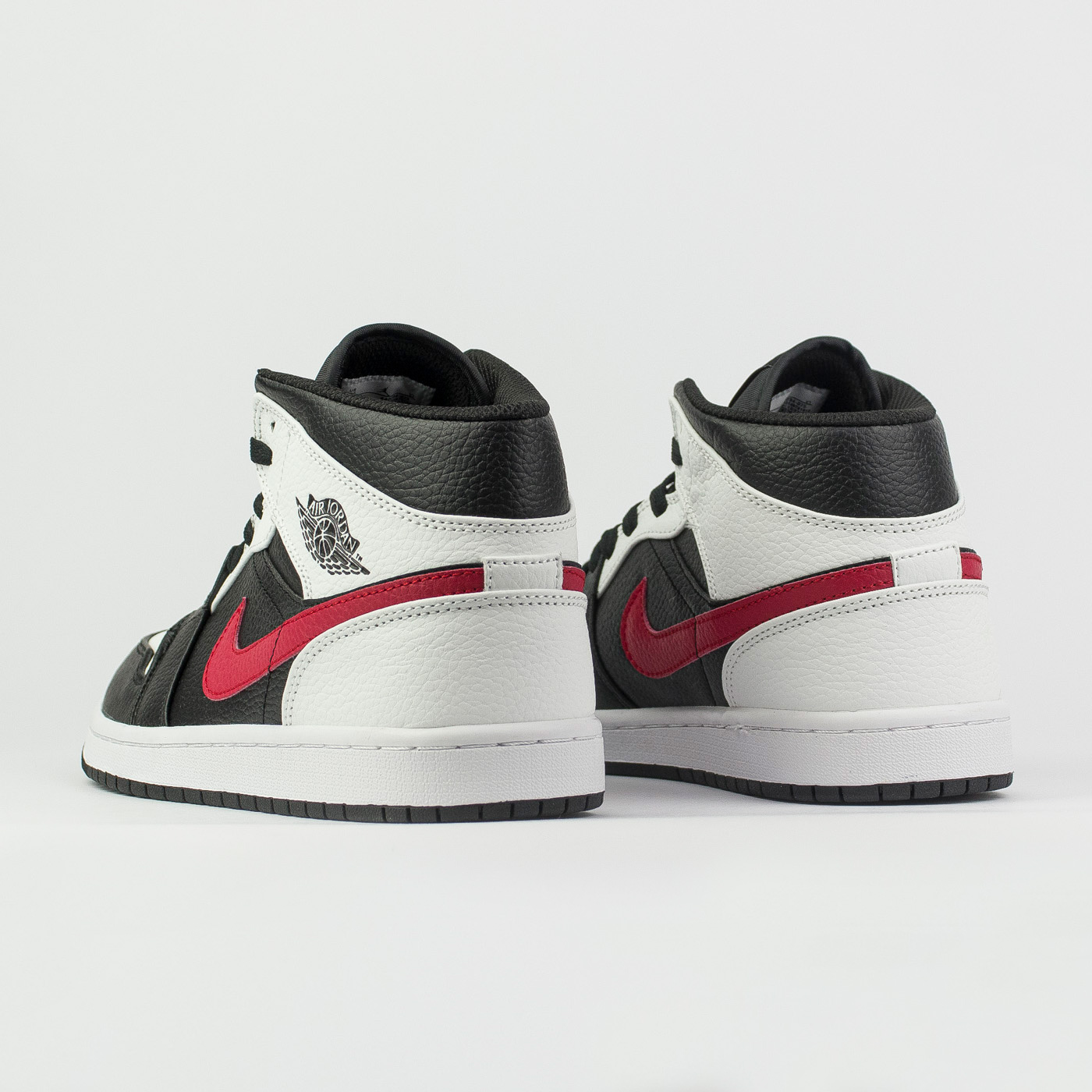 Кроссовки Nike Air Jordan 1 Black / Red