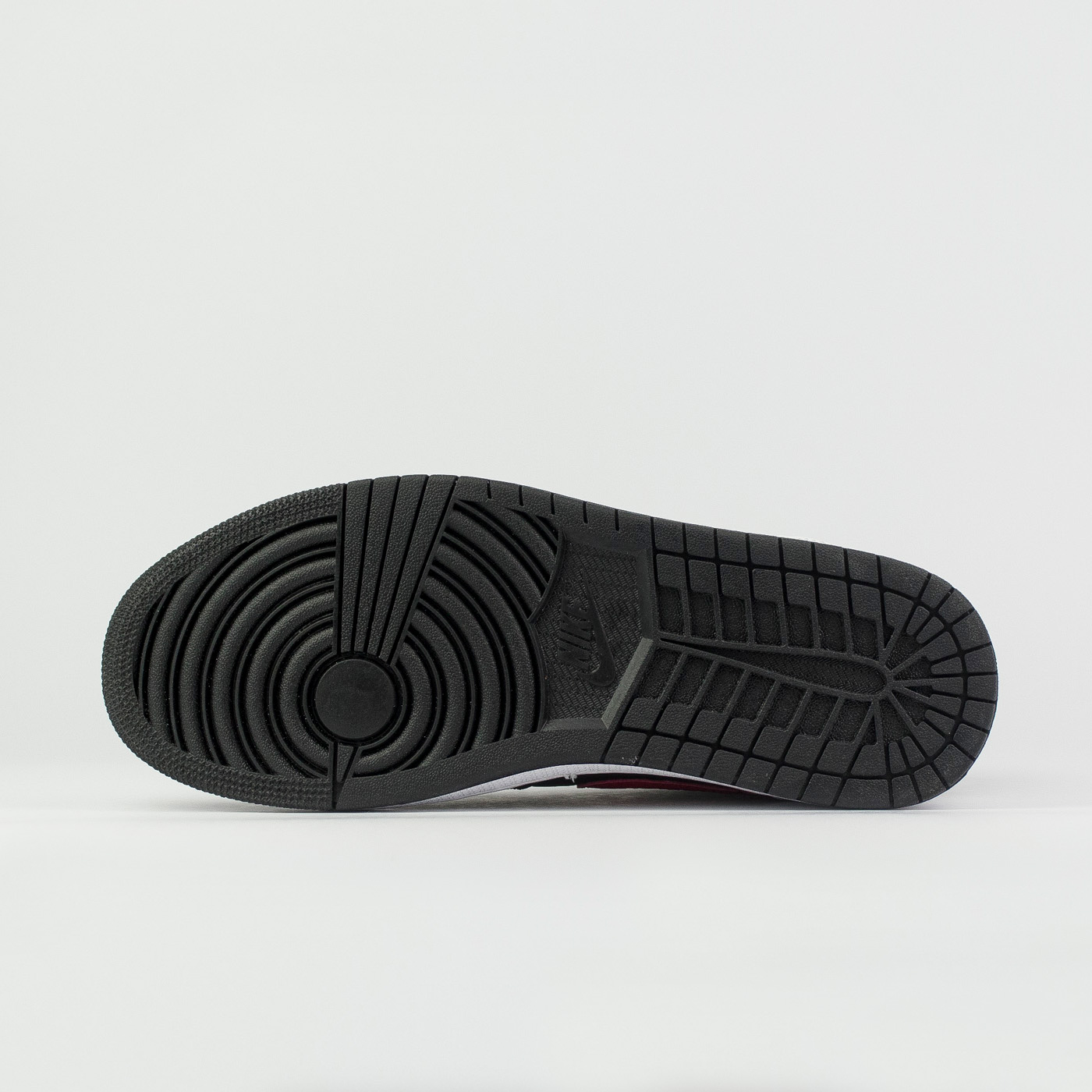 Кроссовки Nike Air Jordan 1 Black / Red