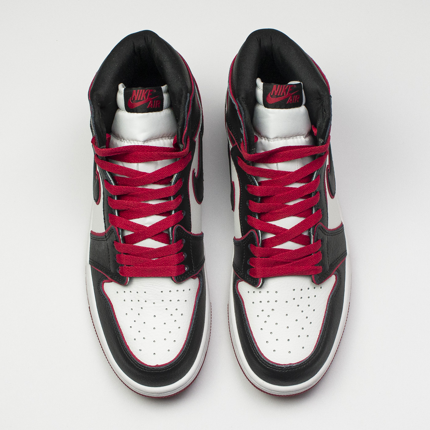 Кроссовки Nike Air Jordan 1 Bloodline