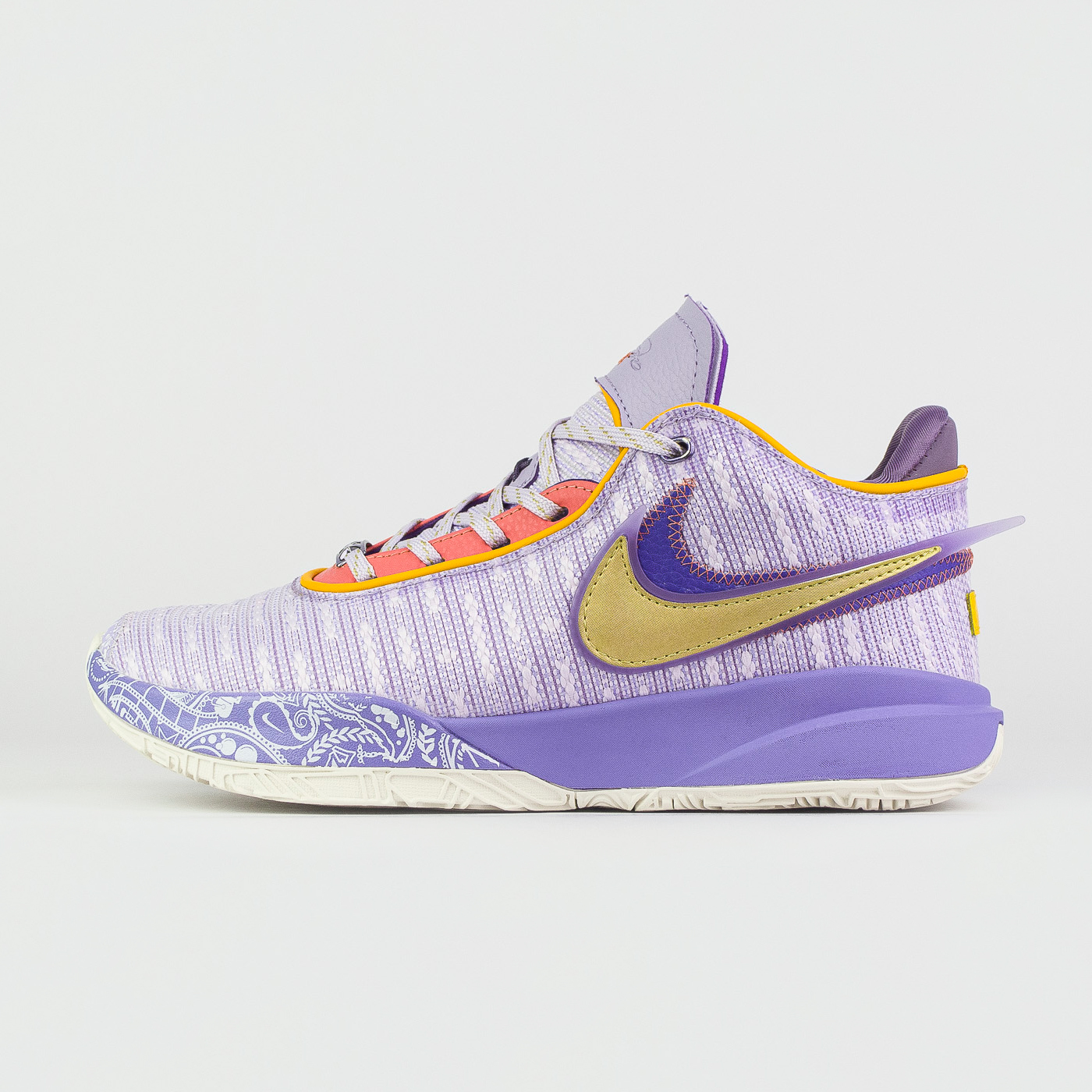 Кроссовки Nike LeBron 20 Violet Frost