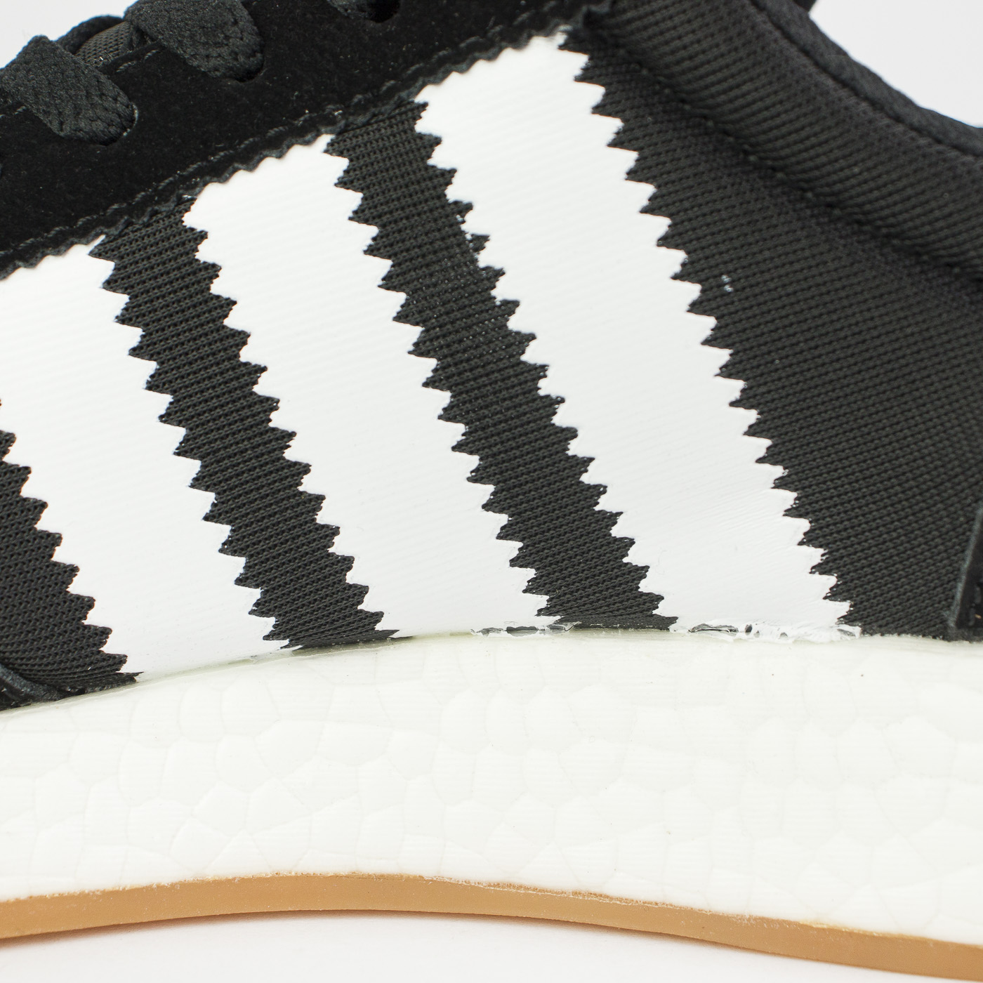 Кроссовки Adidas Iniki Runner Boost Wmns Black / White / Wh. Str Кроссовки Adidas Iniki Runner Boost Wmns Black / White / Wh. Str