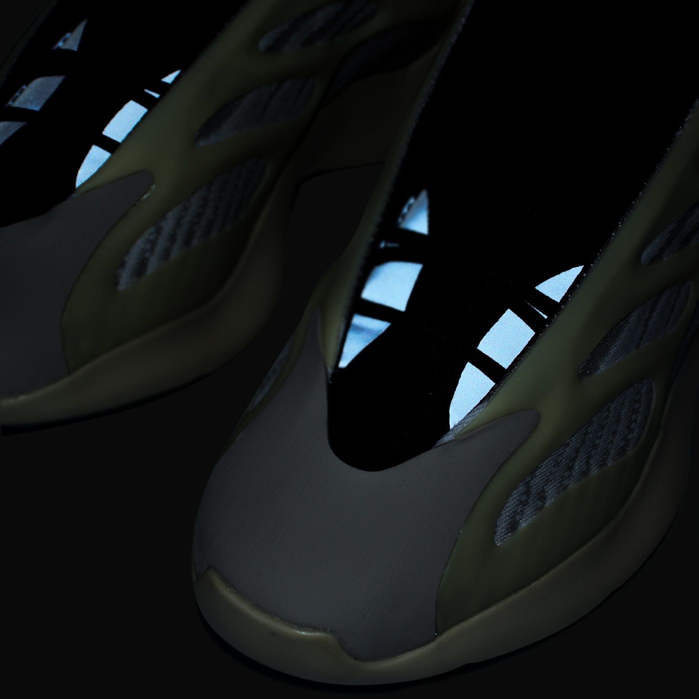 Кроссовки Adidas Yeezy Boost 700 v3 Wmns Azael Кроссовки Adidas Yeezy Boost 700 v3 Wmns Azael