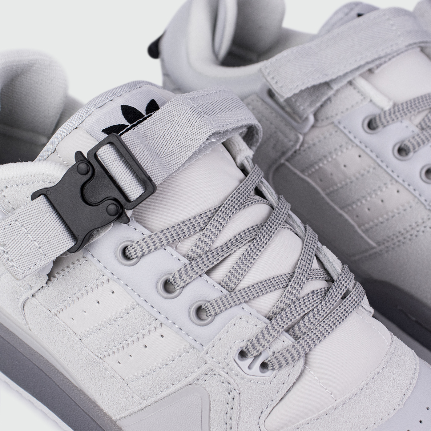 Кроссовки Adidas Forum Low x Bad Bunny Wmns Light Grey Кроссовки Adidas Forum Low x Bad Bunny Wmns Light Grey