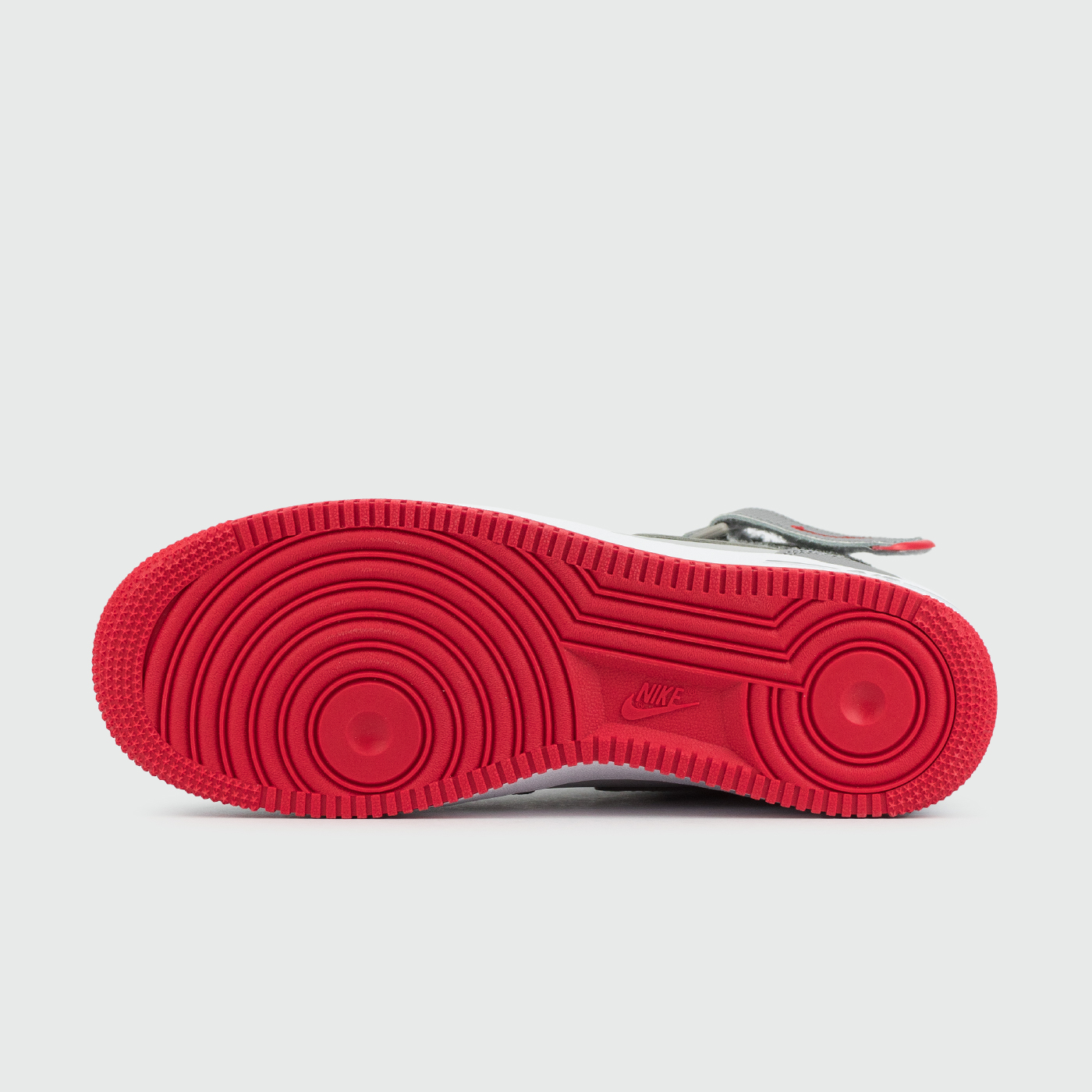 Кроссовки Nike Air Force 1 Wmns L.Grey / Red Ftwr. Кроссовки Nike Air Force 1 Wmns L.Grey / Red Ftwr.