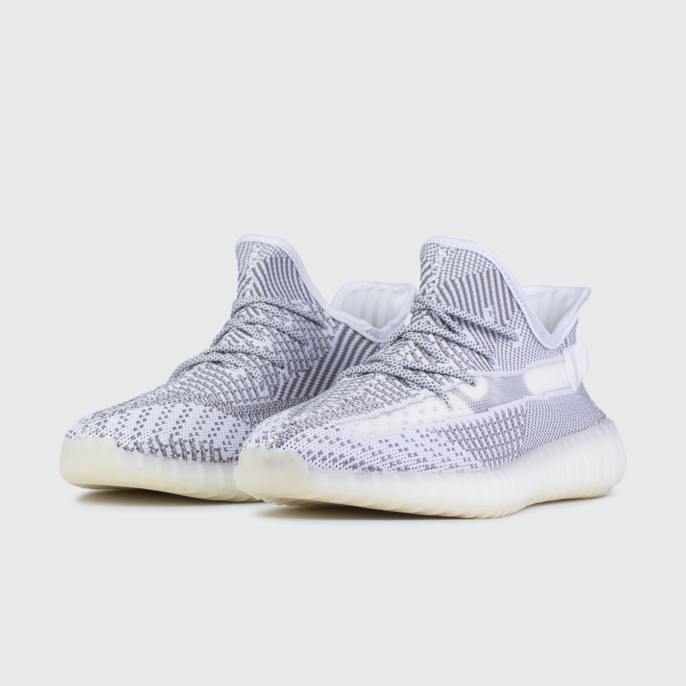 Кроссовки Adidas Yeezy 350 boost v2 Wmns Static new Кроссовки Adidas Yeezy 350 boost v2 Wmns Static new
