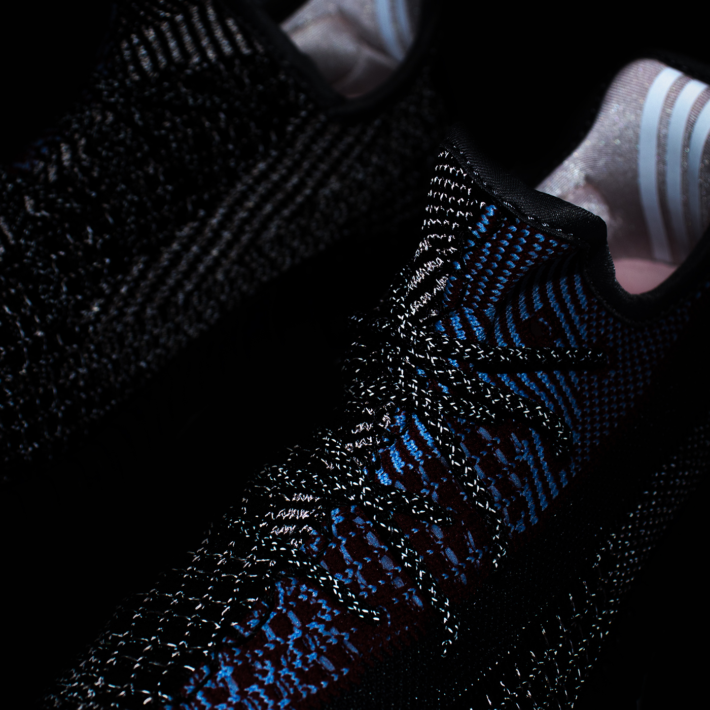 Кроссовки Adidas Yeezy 350 boost v2 Wmns Yecheil Кроссовки Adidas Yeezy 350 boost v2 Wmns Yecheil