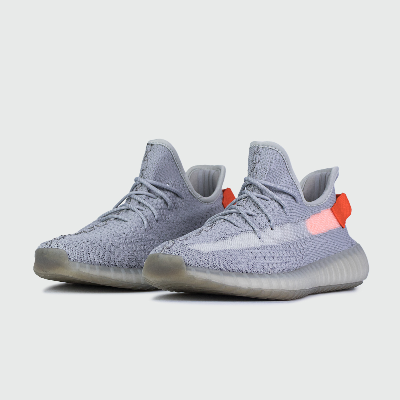 Кроссовки Adidas Yeezy 350 boost v2 Wmns Tail Light Кроссовки Adidas Yeezy 350 boost v2 Wmns Tail Light