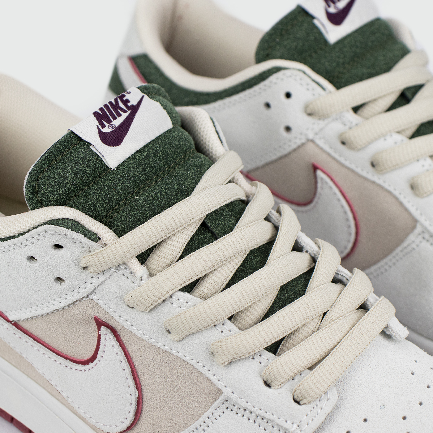 Кроссовки Nike Dunk Low L.Grey / Red SteamBoy OST Кроссовки Nike Dunk Low L.Grey / Red SteamBoy OST