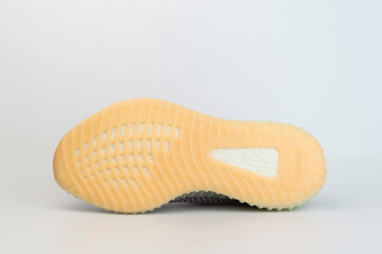 Кроссовки Adidas Yeezy 350 boost V2 Ash Pearl Wmns Кроссовки Adidas Yeezy 350 boost V2 Ash Pearl Wmns