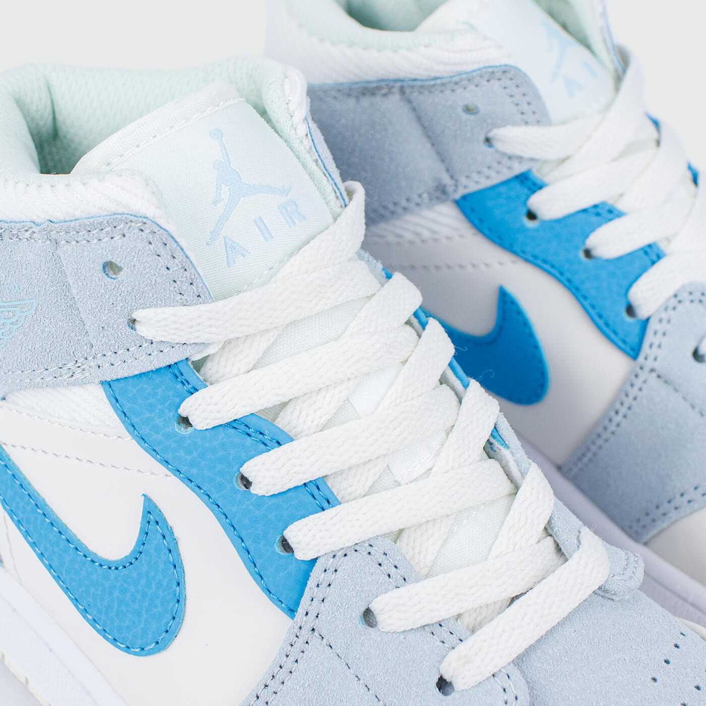 Кроссовки Nike Air Jordan 1 new Blue / White Wmns Кроссовки Nike Air Jordan 1 new Blue / White Wmns