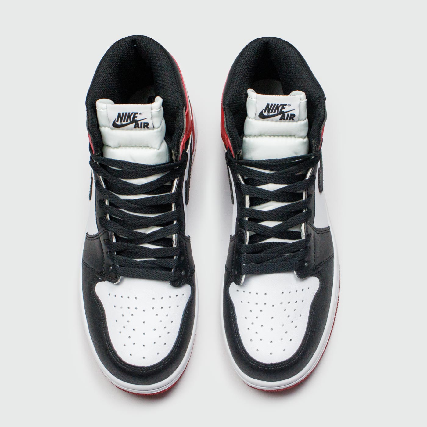 Кроссовки Nike Air Jordan 1 Black Toe Кроссовки Nike Air Jordan 1 Black Toe