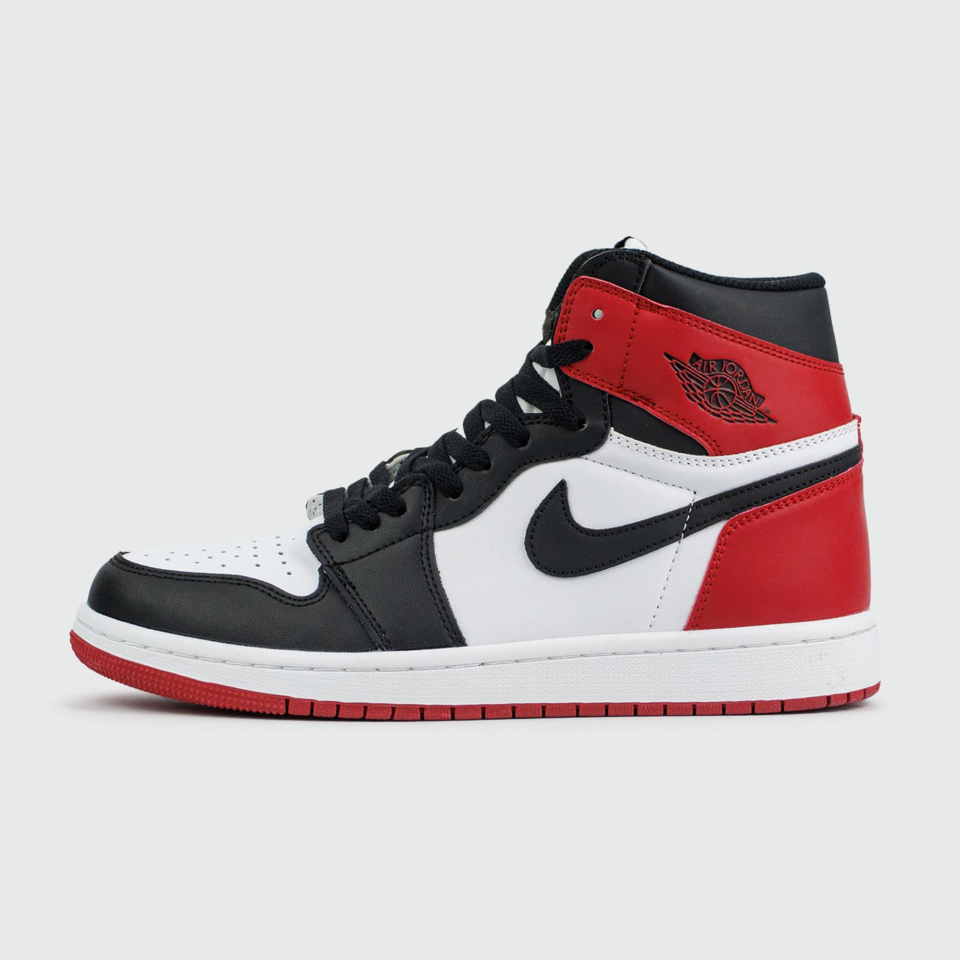 Кроссовки Nike Air Jordan 1 Black Toe Кроссовки Nike Air Jordan 1 Black Toe