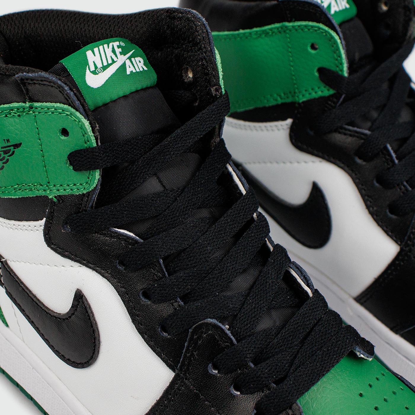 Кроссовки Air Jordan 1 High Green Black / White Кроссовки Air Jordan 1 High Green Black / White