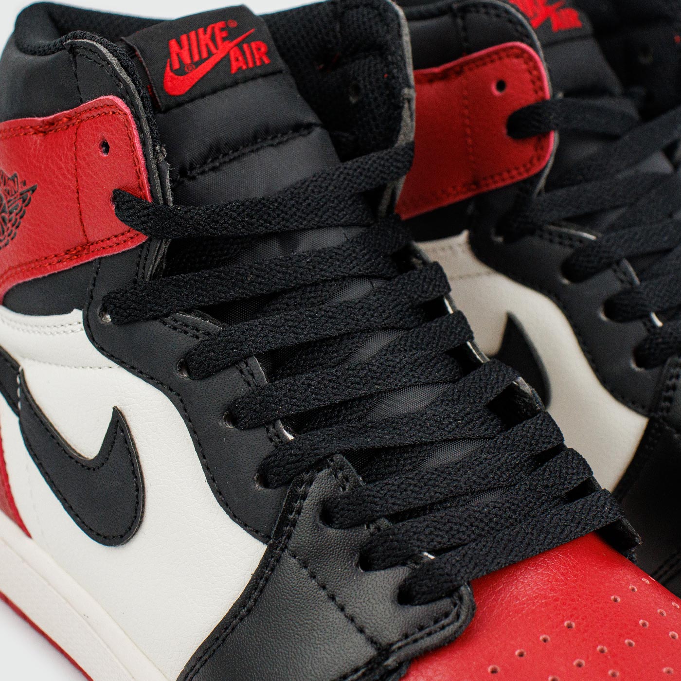 Кроссовки Nike Air Jordan 1 Bred Toe 2018 new Кроссовки Nike Air Jordan 1 Bred Toe 2018 new