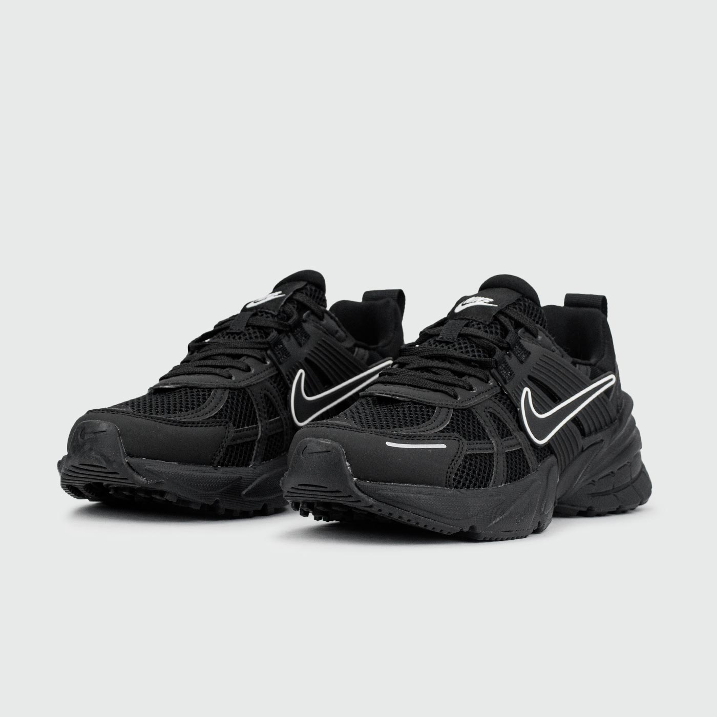 Кроссовки Nike V2K Run Trp.Black Кроссовки Nike V2K Run Trp.Black