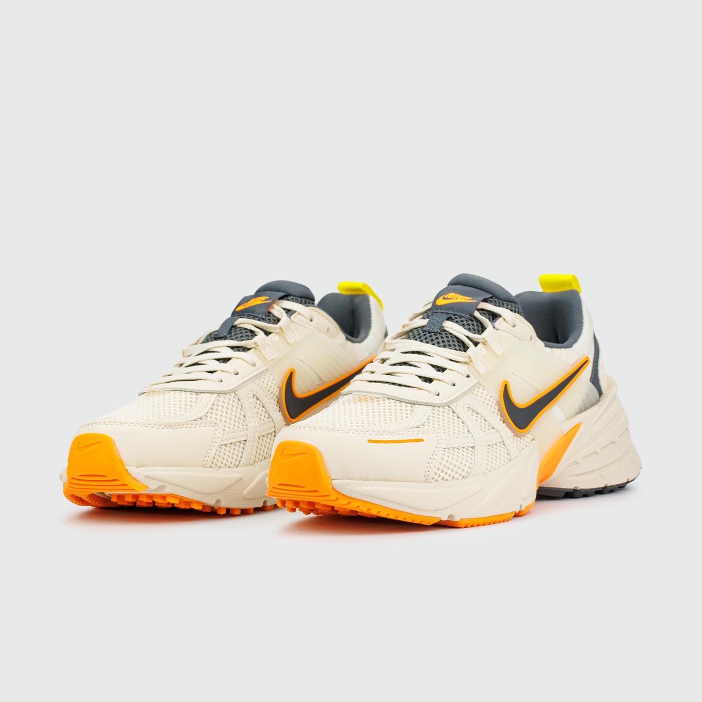 Кроссовки Nike V2K Run Cream Orange Кроссовки Nike V2K Run Cream Orange